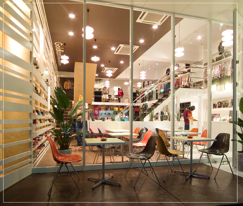 カフェ・物販店「ゴールドラッシュアメリカンストア」｜飲食店の店舗デザインは名古屋のボギーズ設計事務所