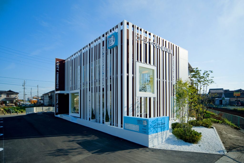 スーパーボギー代表作品 コージヤマモト歯科医院